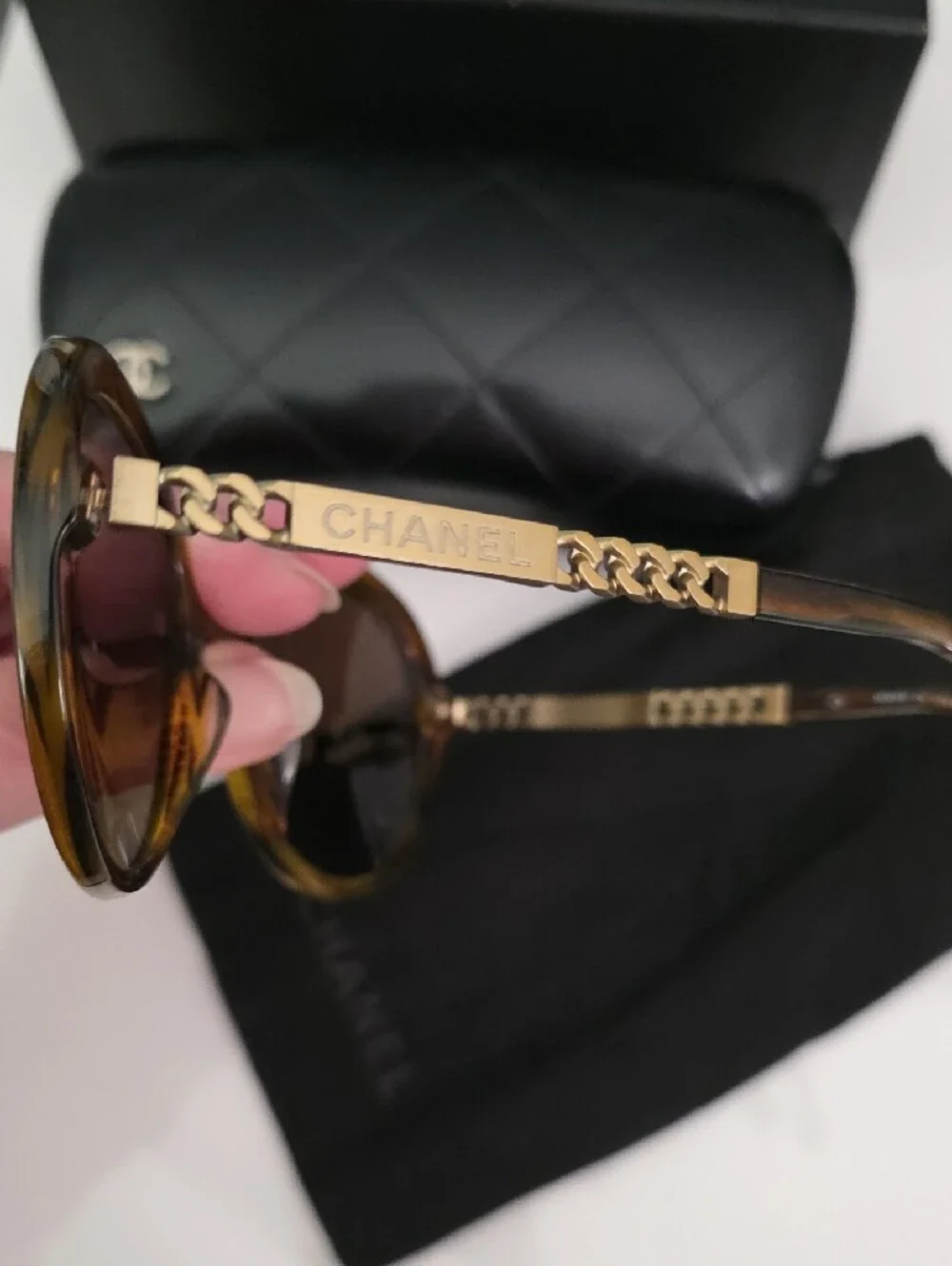 CHANEL Brown Tortoiseshell Oversized Sunglasses with Quilted Case